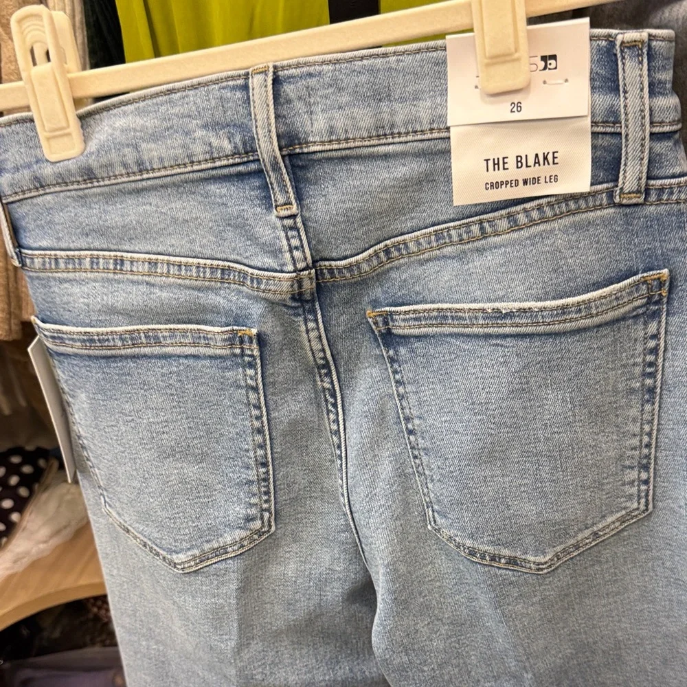 Joe's Jeans Women's Faded Blue Cropped Jeans - Picture 3 of 4